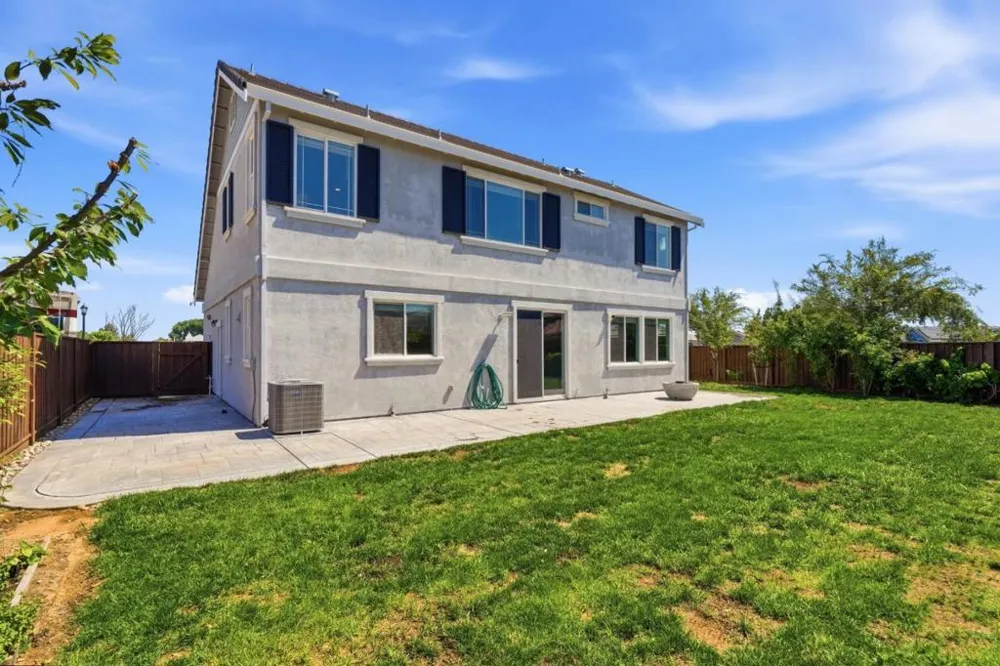 453 Diamond Peak Lane Oakley, CA 94561