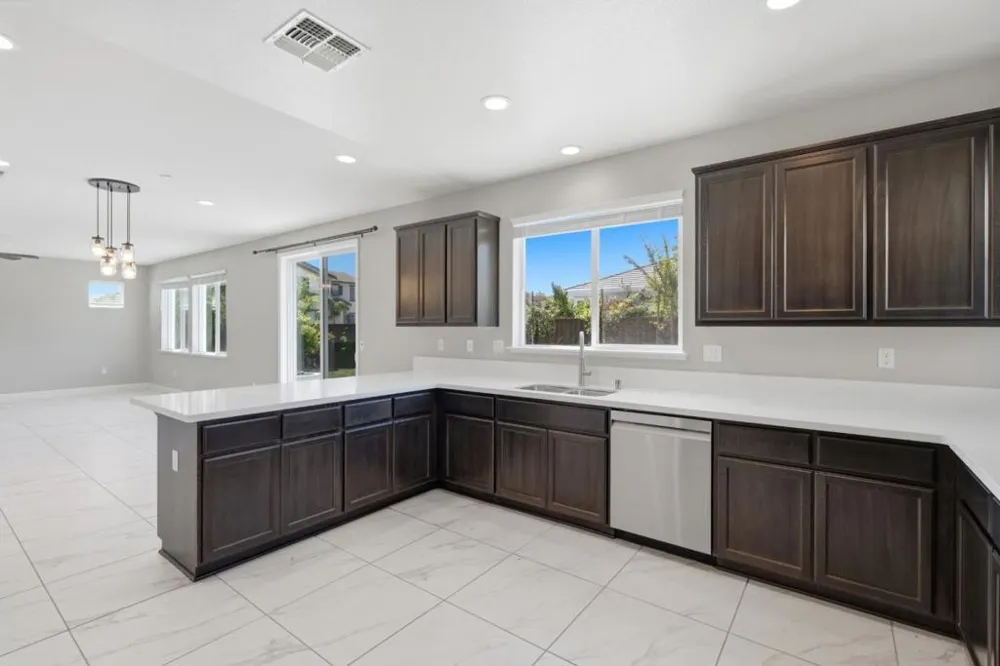 453 Diamond Peak Lane Oakley, CA 94561