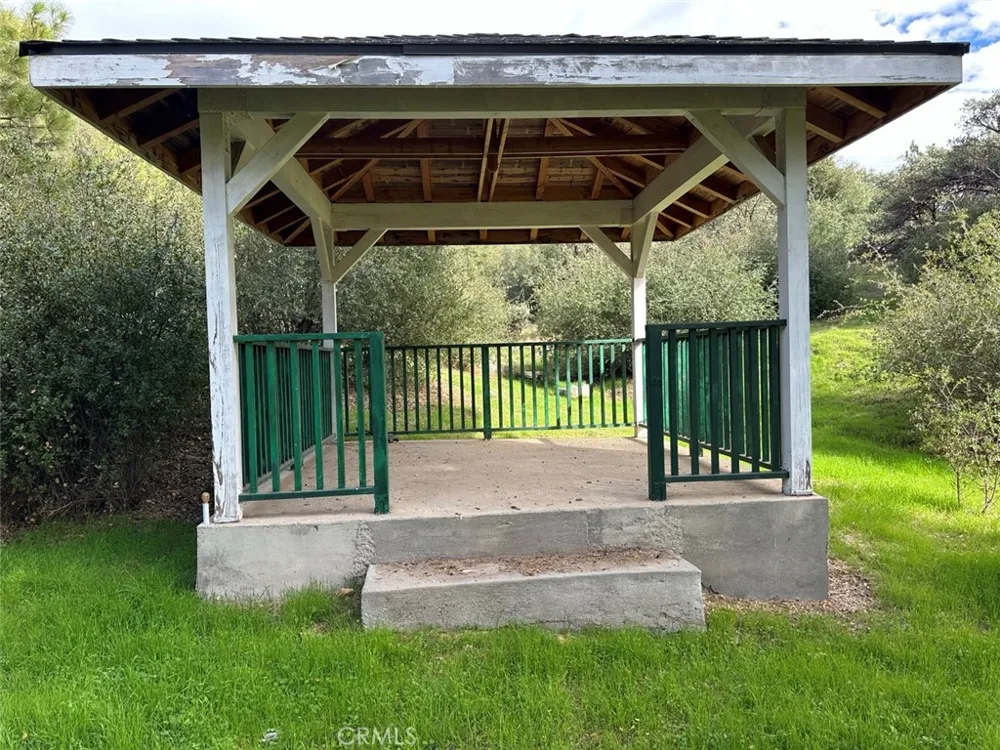 4965 Peak View Road Mariposa, CA 95338