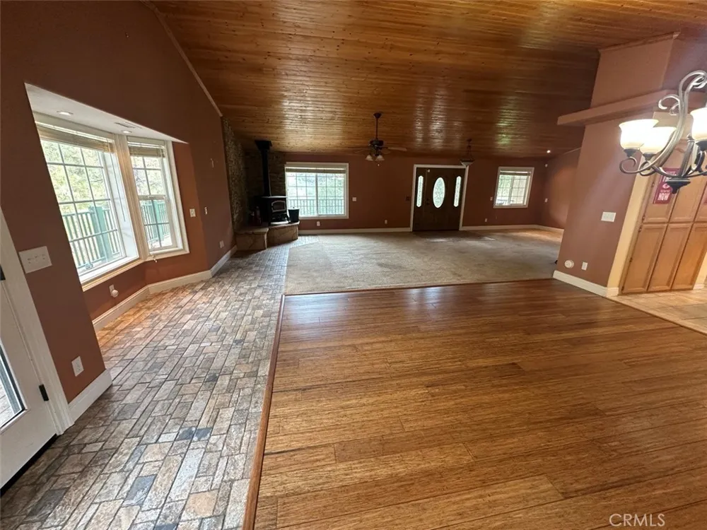 4965 Peak View Road Mariposa, CA 95338