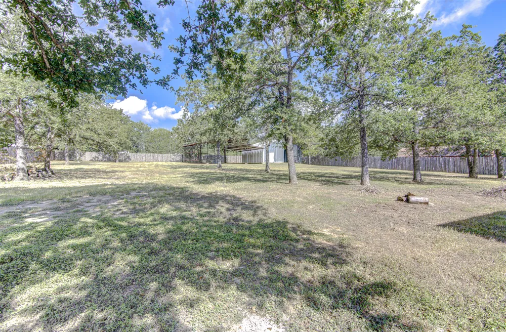 185 Peace Pipe Smithville, TX 78957