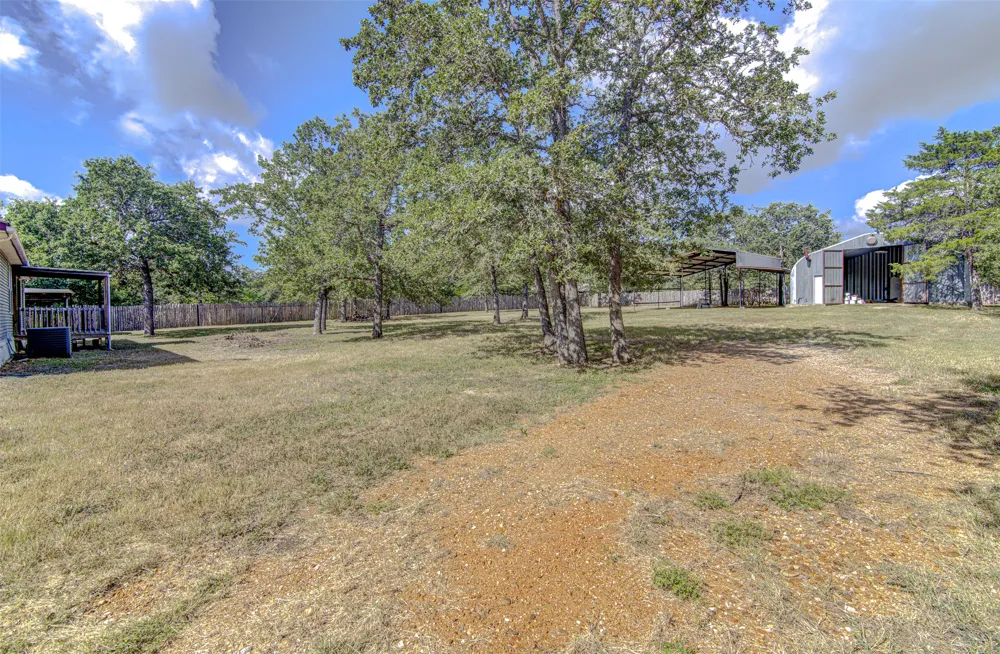 185 Peace Pipe Smithville, TX 78957