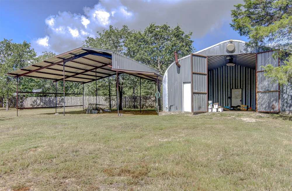 185 Peace Pipe Smithville, TX 78957