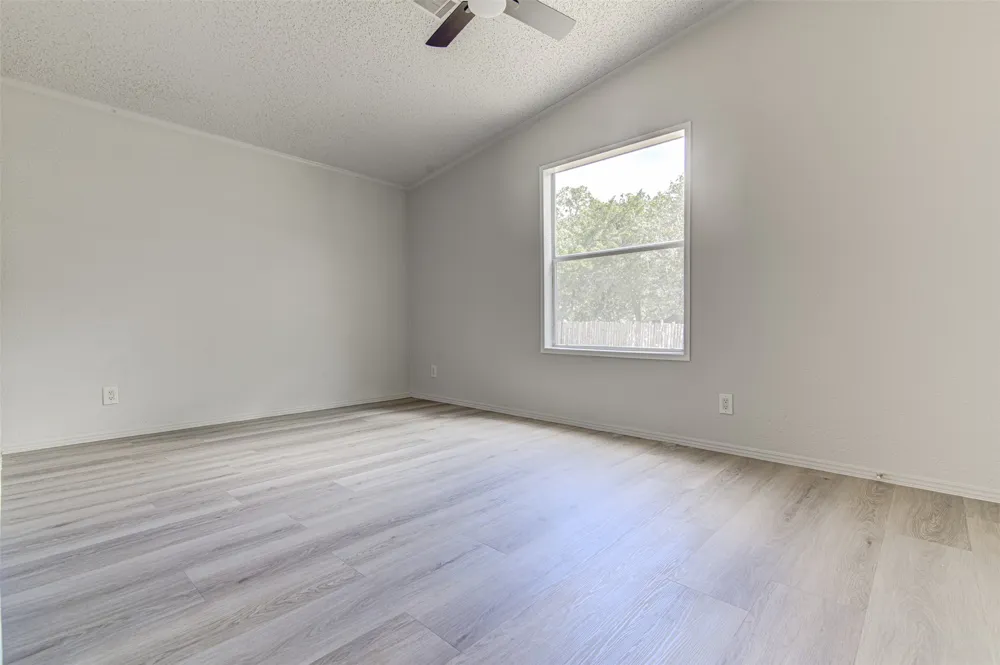 185 Peace Pipe Smithville, TX 78957