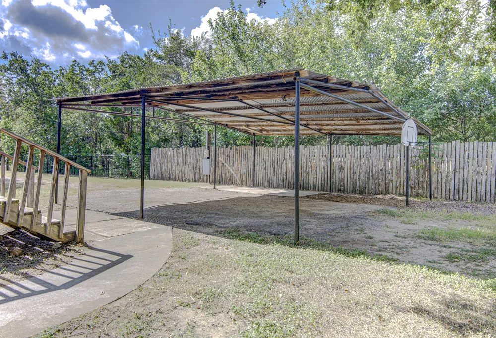 185 Peace Pipe Smithville, TX 78957