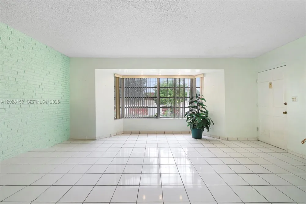 790 W 73rd Pl Hialeah, FL 33014