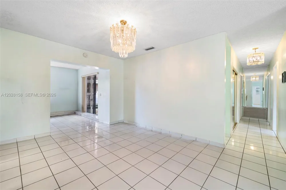 790 W 73rd Pl Hialeah, FL 33014