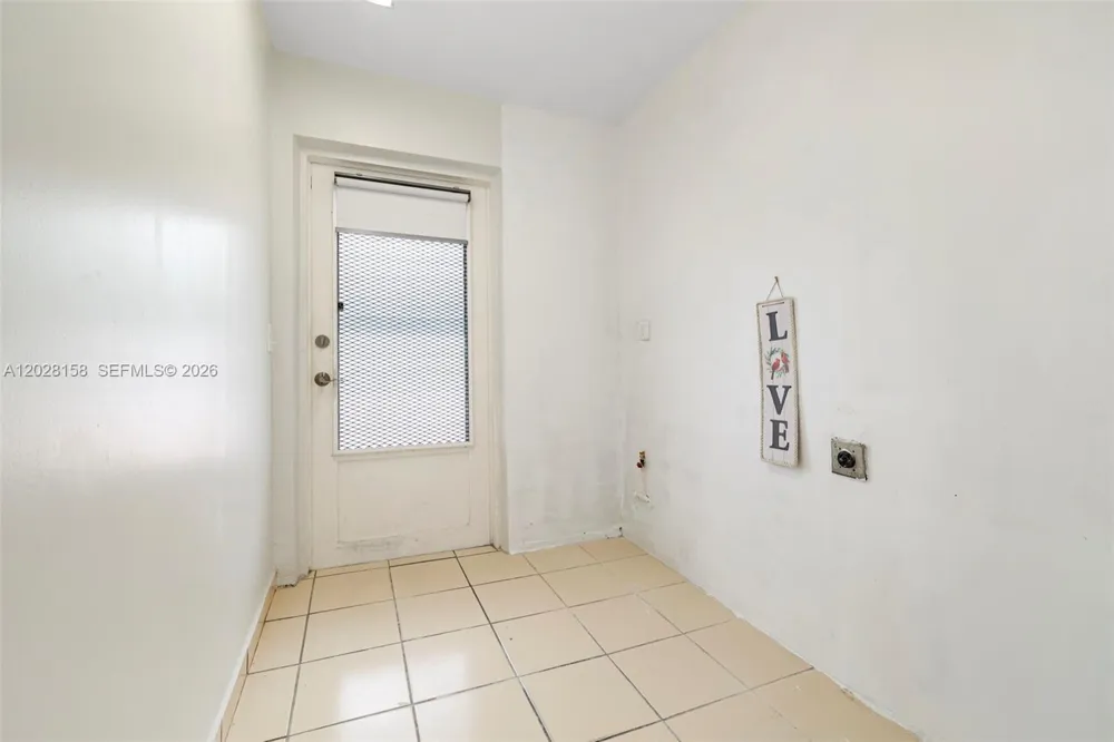 790 W 73rd Pl Hialeah, FL 33014