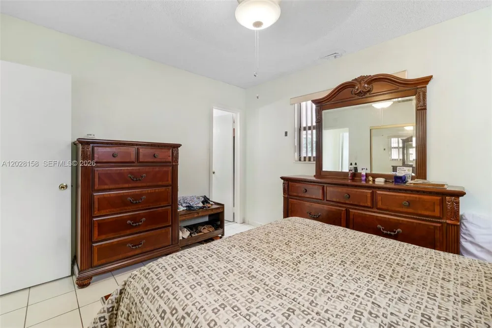 790 W 73rd Pl Hialeah, FL 33014