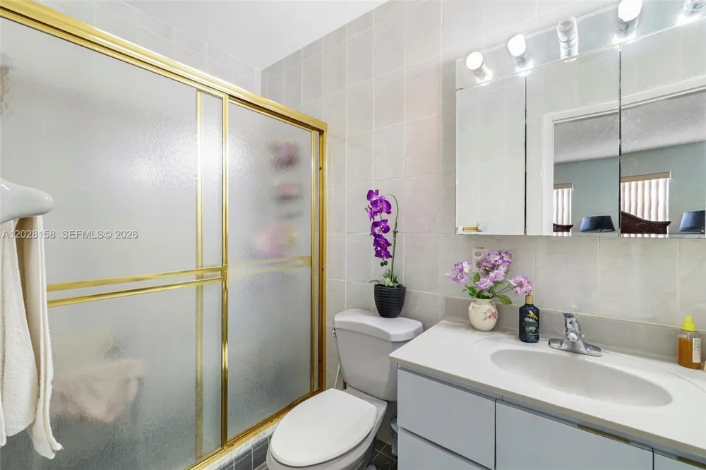 790 W 73rd Pl Hialeah, FL 33014