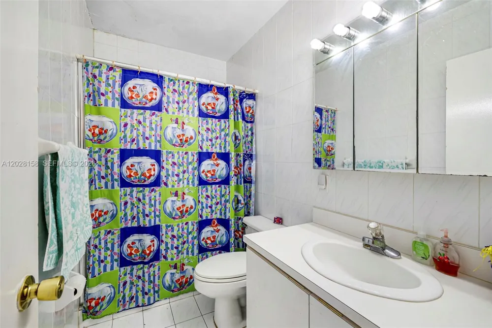 790 W 73rd Pl Hialeah, FL 33014