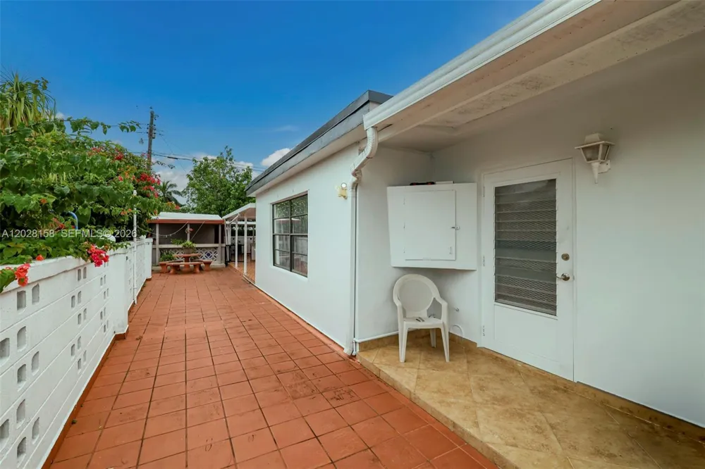 790 W 73rd Pl Hialeah, FL 33014