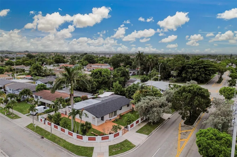 790 W 73rd Pl Hialeah, FL 33014
