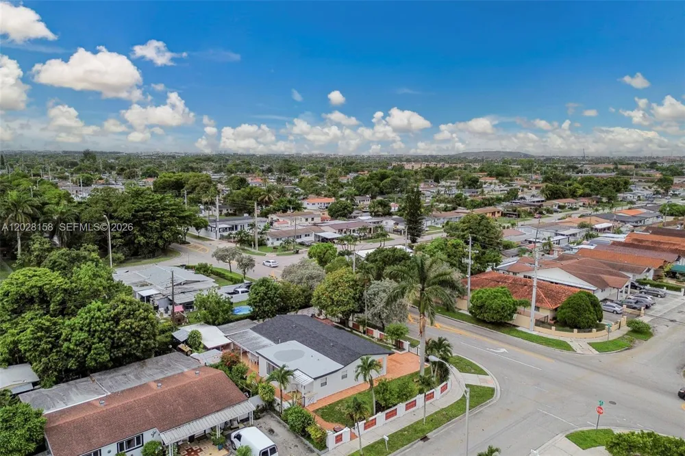 790 W 73rd Pl Hialeah, FL 33014