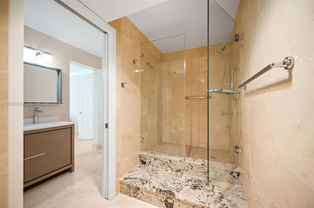 2901 S Bayshore Dr #6A Coconut Grove, FL 33133