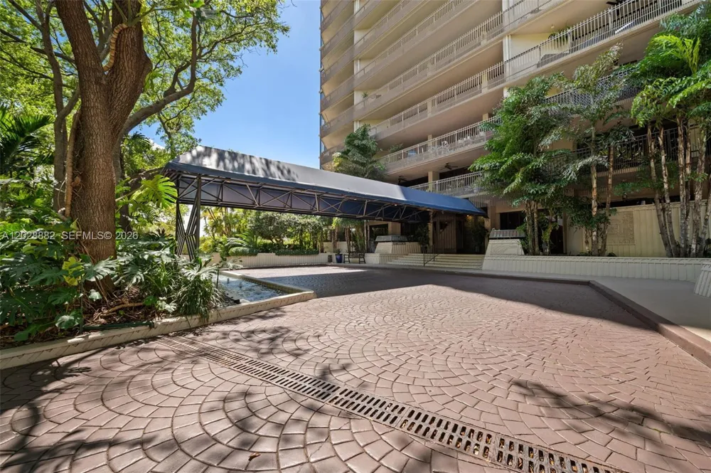2901 S Bayshore Dr #6A Coconut Grove, FL 33133