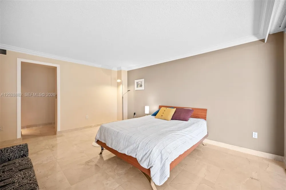 2901 S Bayshore Dr #6A Coconut Grove, FL 33133