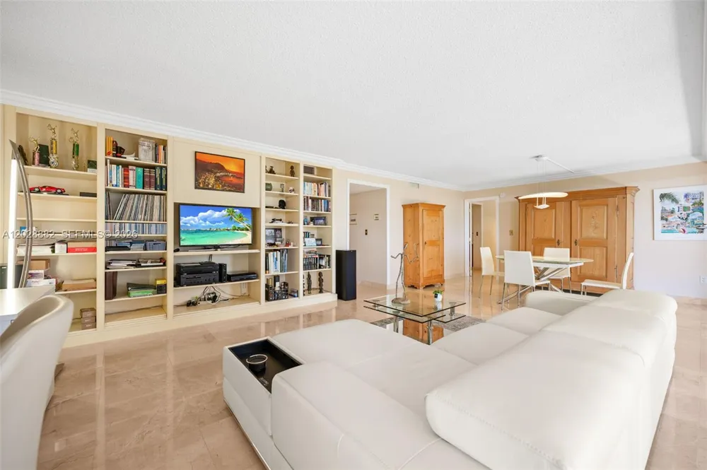 2901 S Bayshore Dr #6A Coconut Grove, FL 33133