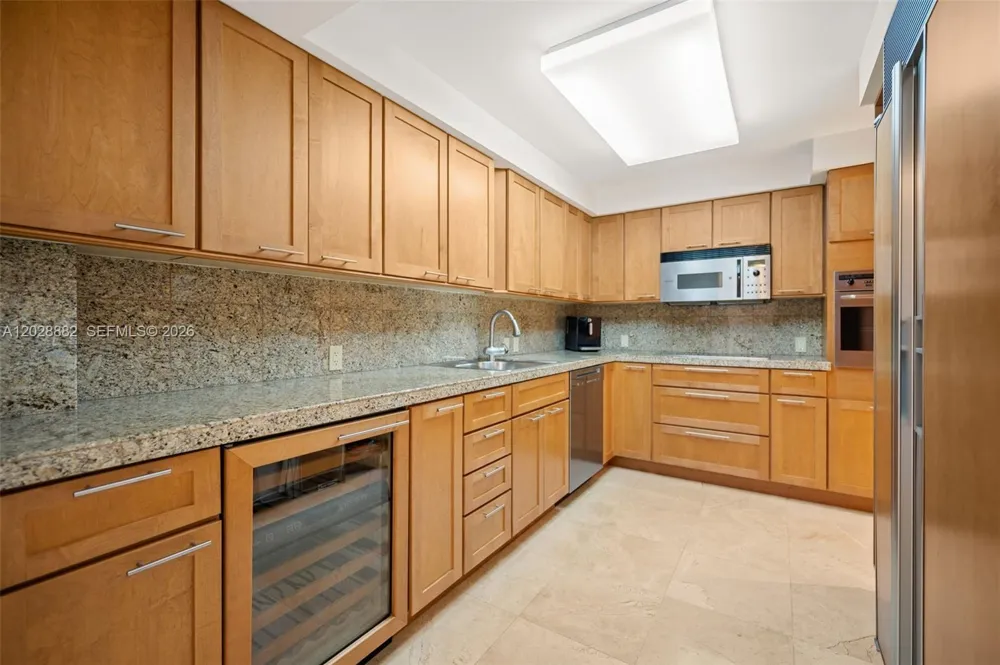 2901 S Bayshore Dr #6A Coconut Grove, FL 33133