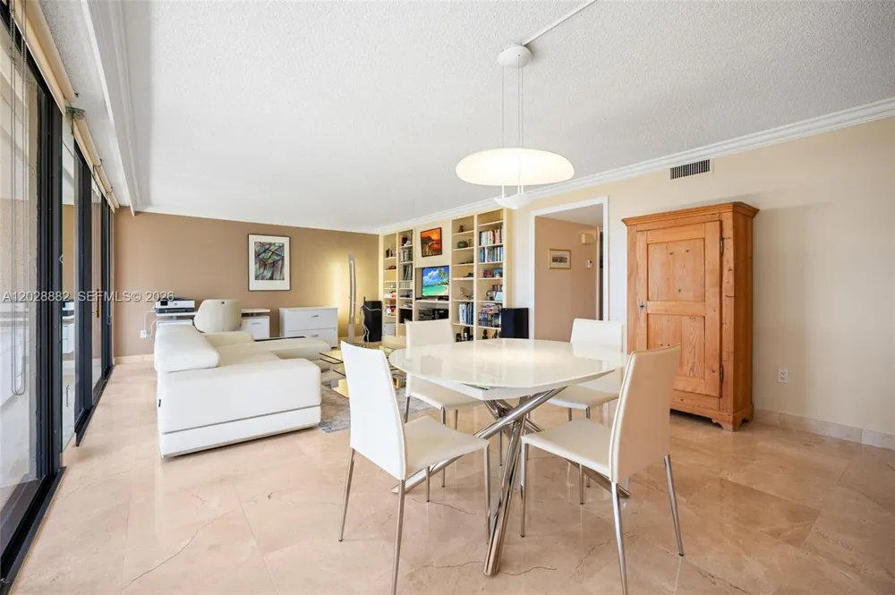 2901 S Bayshore Dr #6A Coconut Grove, FL 33133