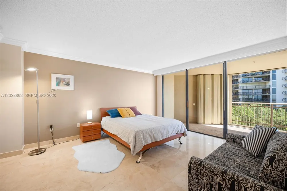 2901 S Bayshore Dr #6A Coconut Grove, FL 33133