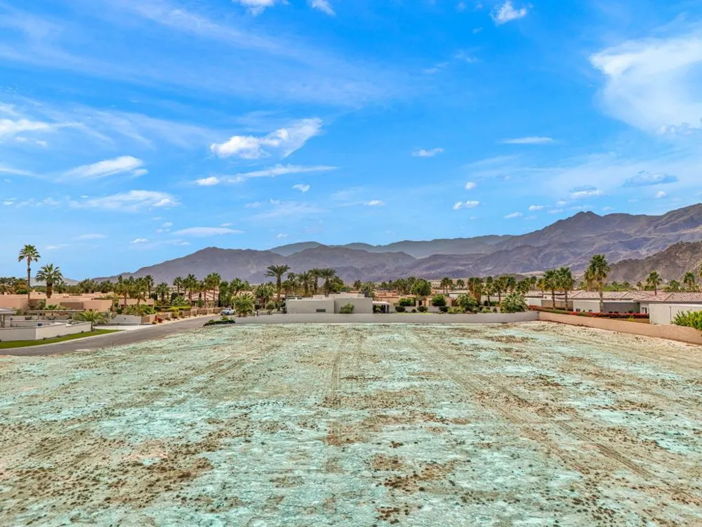 57645 Valley Lane La Quinta, CA 92253