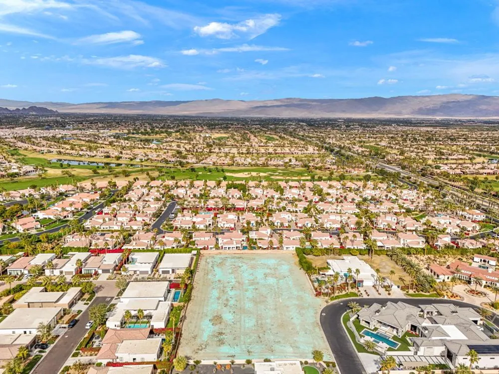 57645 Valley Lane La Quinta, CA 92253