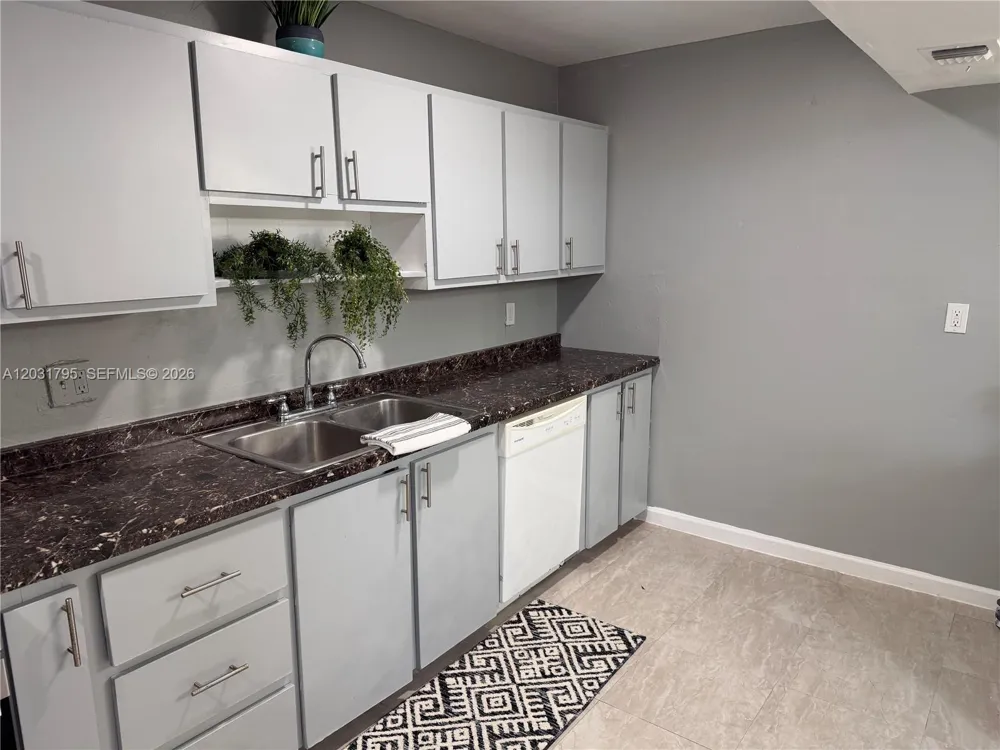 2698 NW 60th Way #165 Sunrise, FL 33313