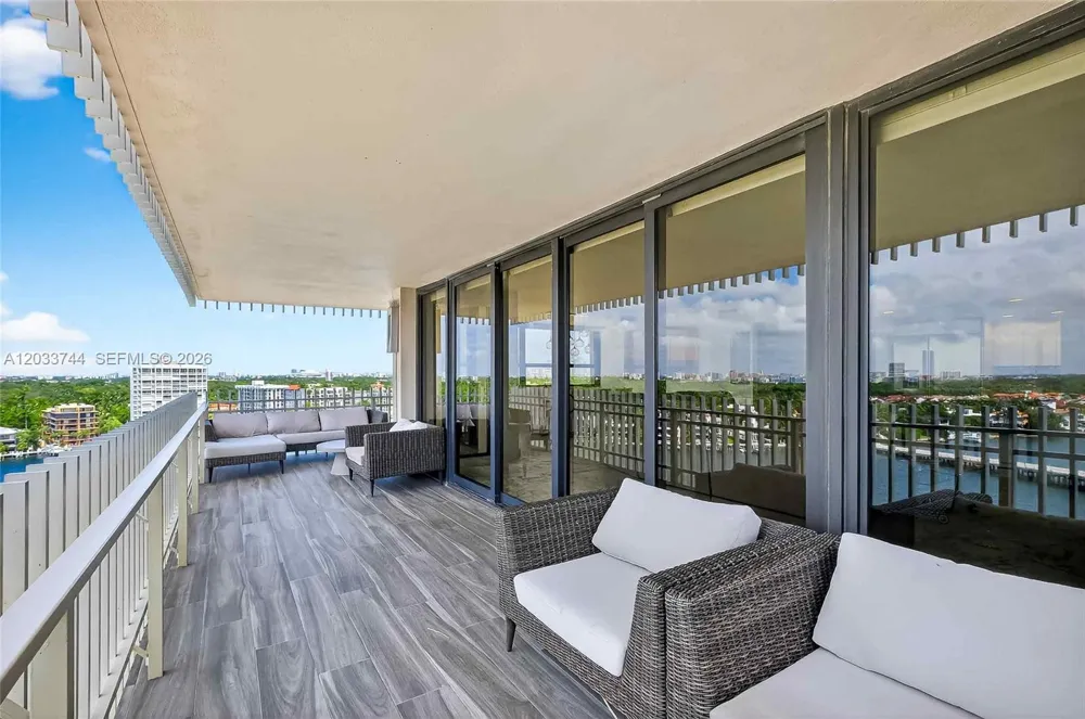 2 Grove Isle Dr #B1210 Miami, FL 33133