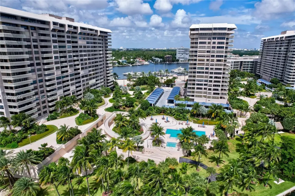 2 Grove Isle Dr #B1210 Miami, FL 33133