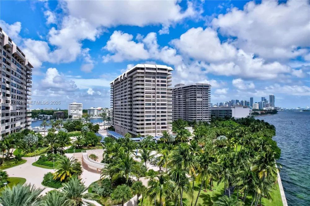 2 Grove Isle Dr #B1210 Miami, FL 33133