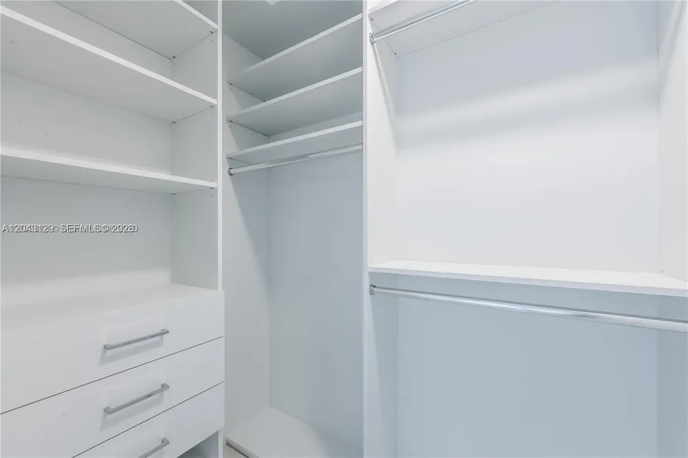 851 NE 1st Ave #3308 Miami, FL 33132