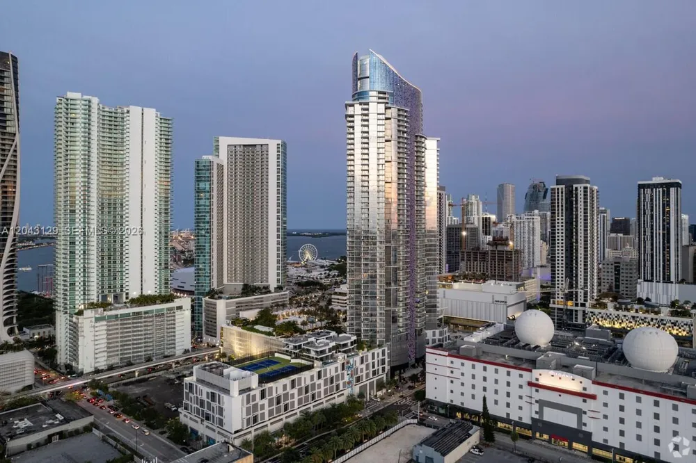 851 NE 1st Ave #3308 Miami, FL 33132