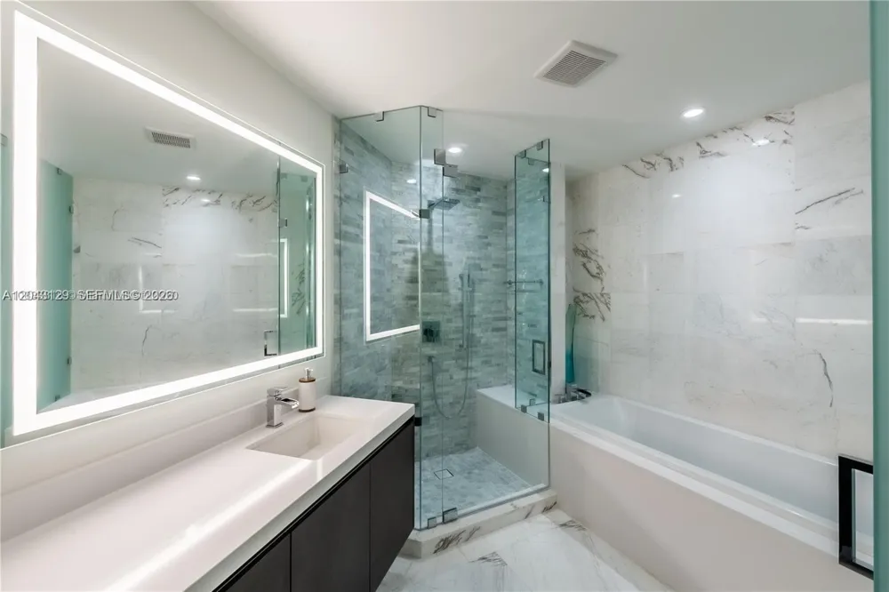 851 NE 1st Ave #3308 Miami, FL 33132
