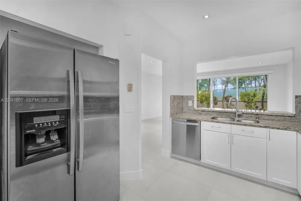 21391 Marina Cove Cir #14-K Aventura, FL 33180