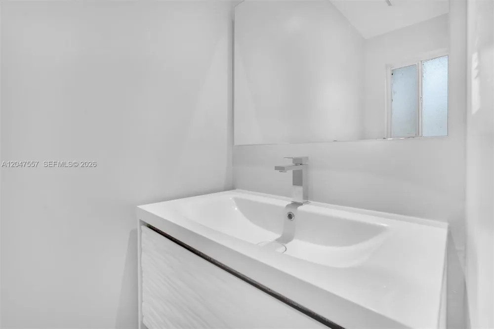 21391 Marina Cove Cir #14-K Aventura, FL 33180