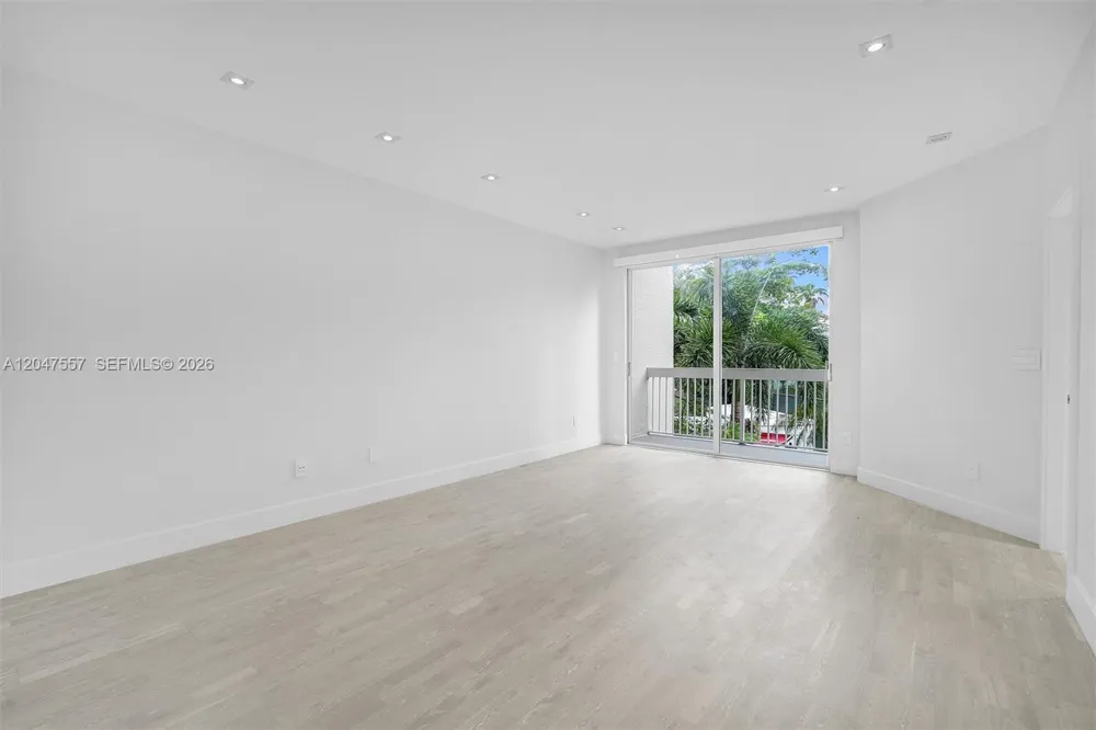 21391 Marina Cove Cir #14-K Aventura, FL 33180