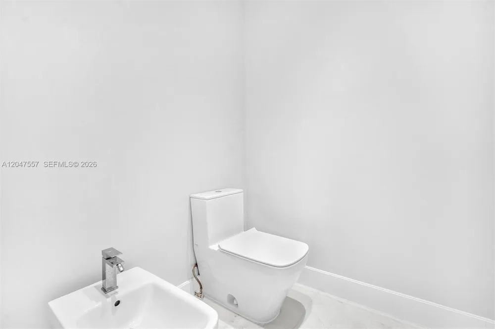 21391 Marina Cove Cir #14-K Aventura, FL 33180