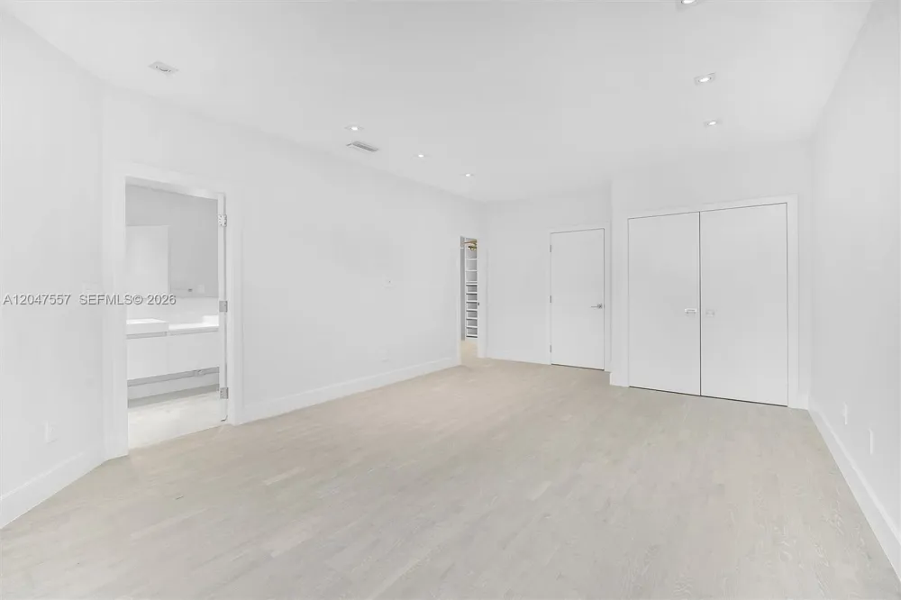 21391 Marina Cove Cir #14-K Aventura, FL 33180