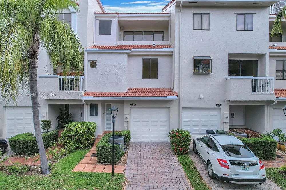 21391 Marina Cove Cir #14-K Aventura, FL 33180