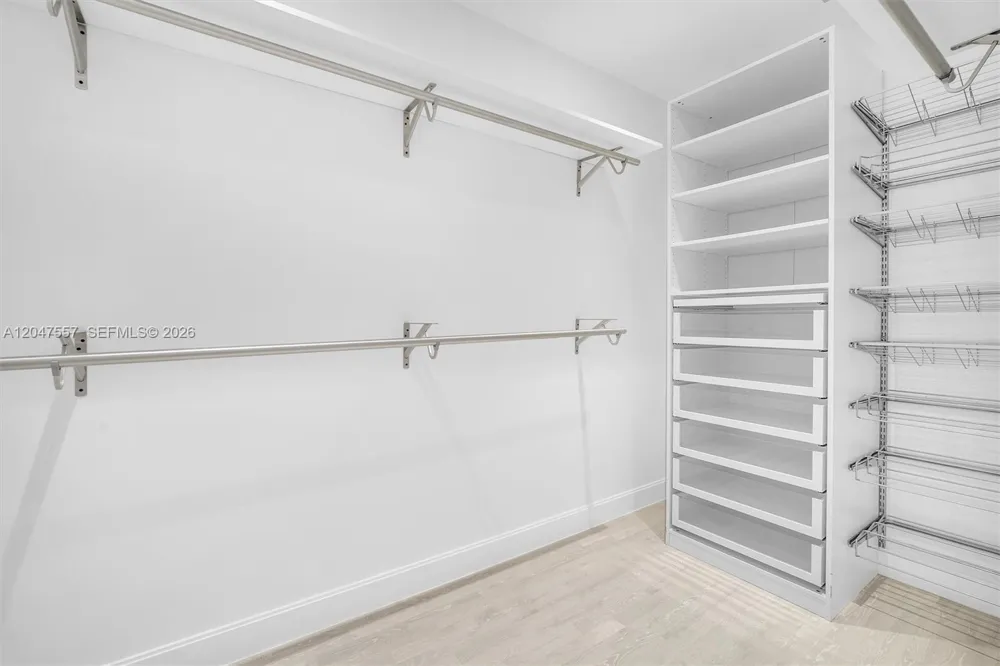 21391 Marina Cove Cir #14-K Aventura, FL 33180