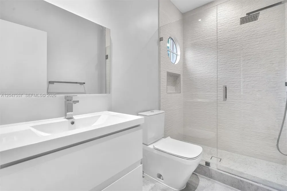 21391 Marina Cove Cir #14-K Aventura, FL 33180
