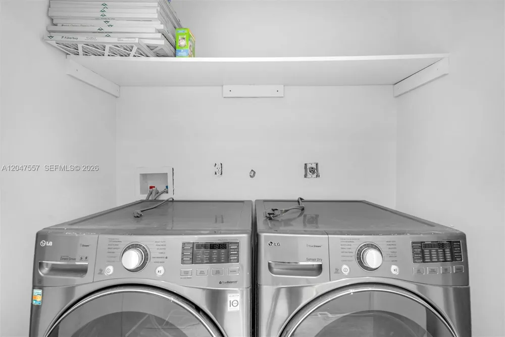 21391 Marina Cove Cir #14-K Aventura, FL 33180