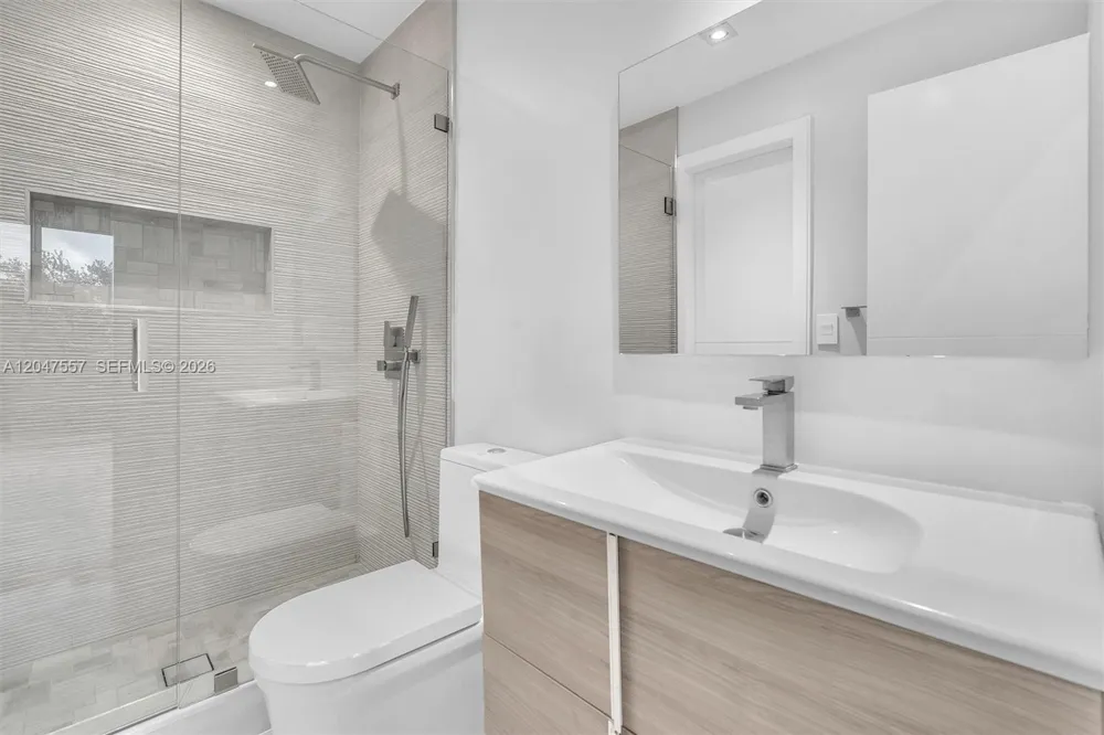 21391 Marina Cove Cir #14-K Aventura, FL 33180