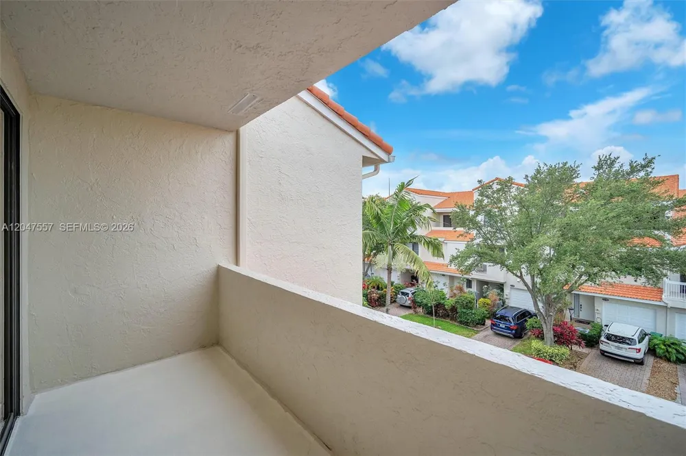 21391 Marina Cove Cir #14-K Aventura, FL 33180