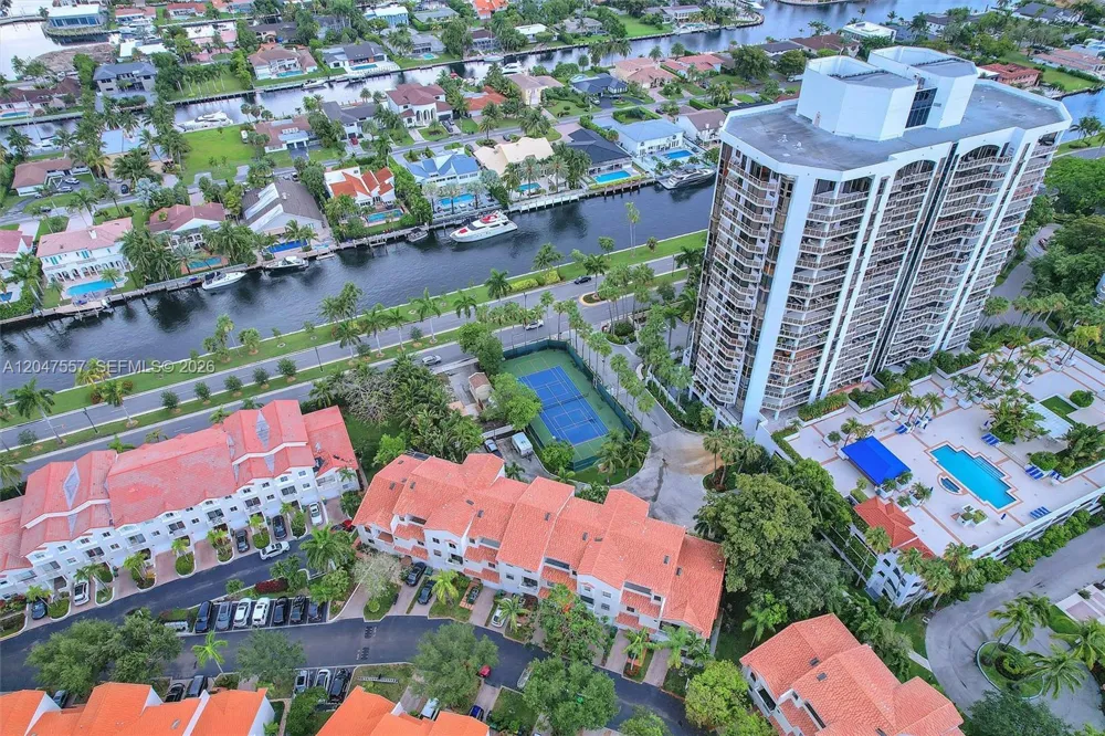 21391 Marina Cove Cir #14-K Aventura, FL 33180