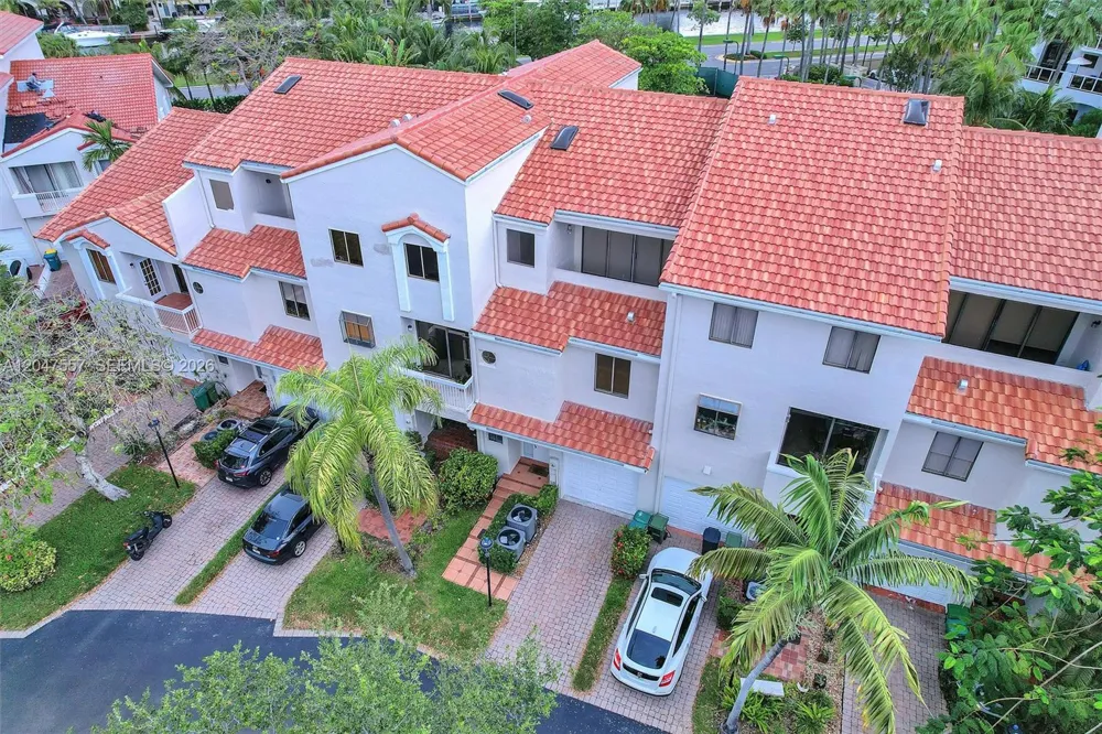 21391 Marina Cove Cir #14-K Aventura, FL 33180