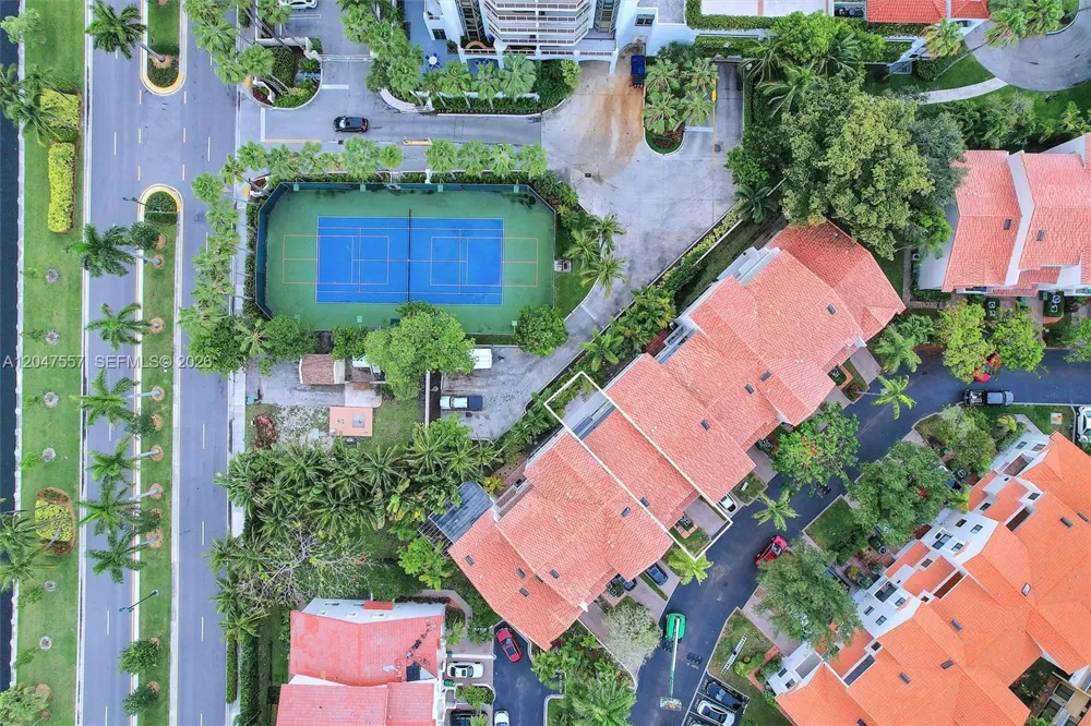 21391 Marina Cove Cir #14-K Aventura, FL 33180