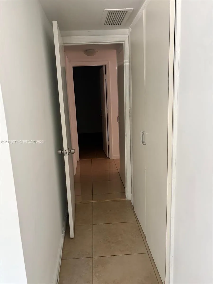 1040 92nd St #2 Bay Harbor Islands, FL 33154