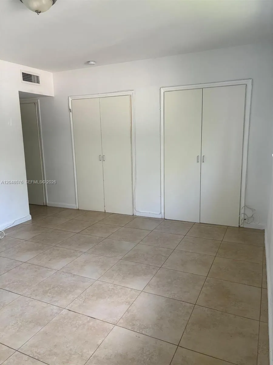 1040 92nd St #2 Bay Harbor Islands, FL 33154